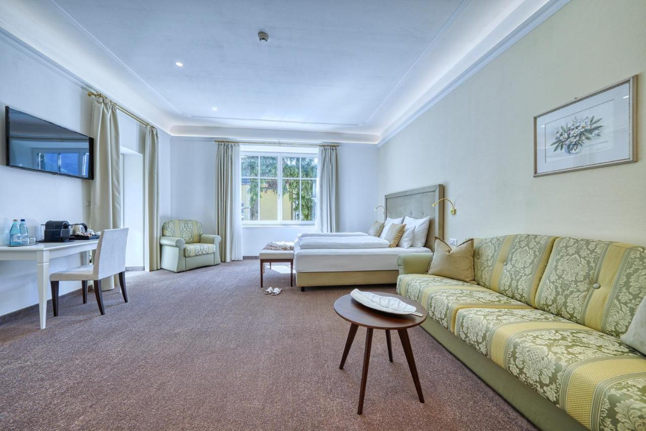 Villa Tell Rooms And Suites Merano Exterior photo