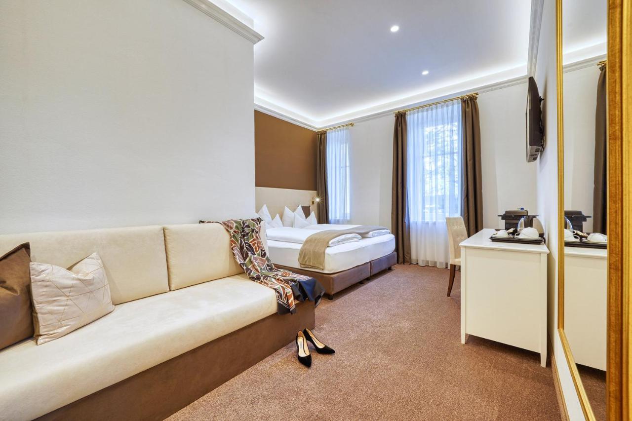 Villa Tell Rooms And Suites Merano Exterior photo